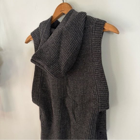 Purotatto Cashmere Wool Blend Hooded Poncho Sweater - Picture 8 of 16